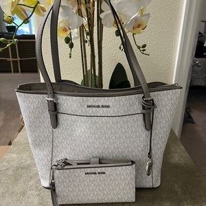 Michael Kors Ciara tote and wallet